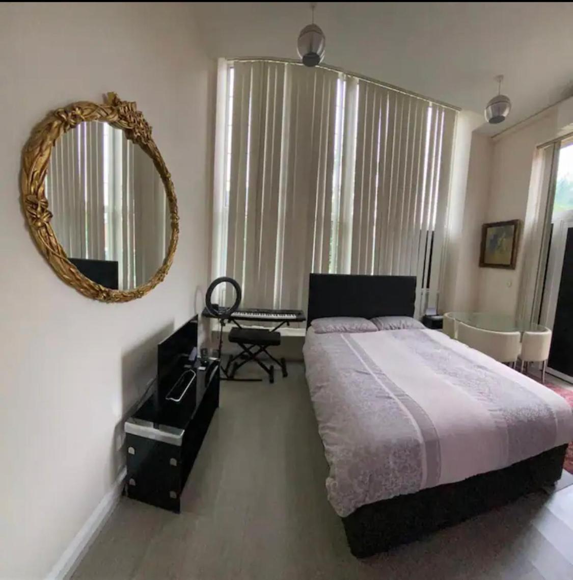 Spacious King Room With Private Entrance - Near Emirates And Camden And King'S Cross - 5 Min To Tube Finchley Kültér fotó
